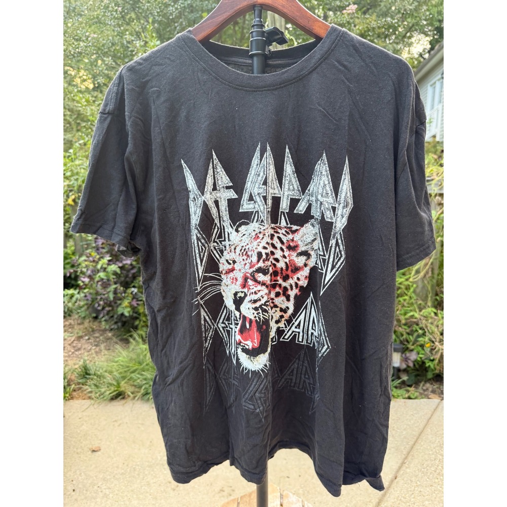 Def Leppard Leopard Graphic Band T-Shirt Black Cotton XXL Rock Concert Tee